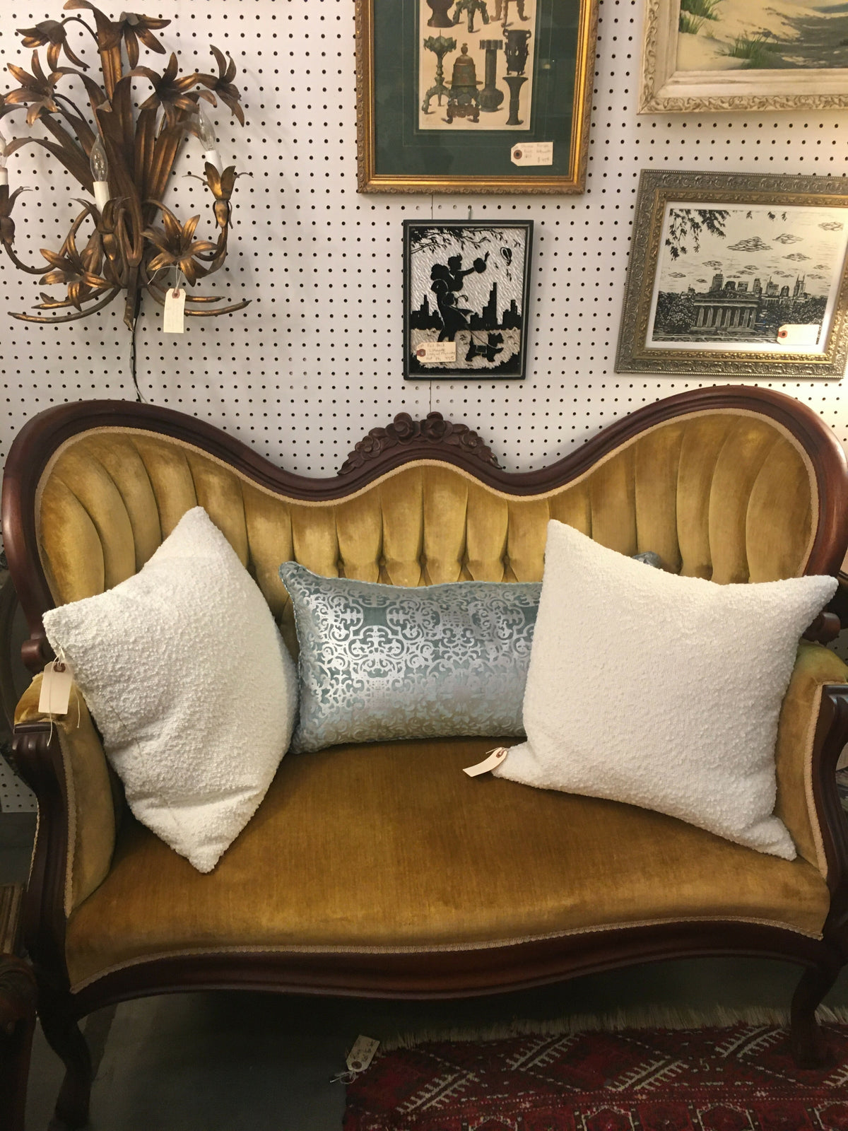 Small Victorian Tufted Loveseat