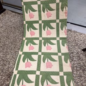 Hand Quilted Tulip Quilt