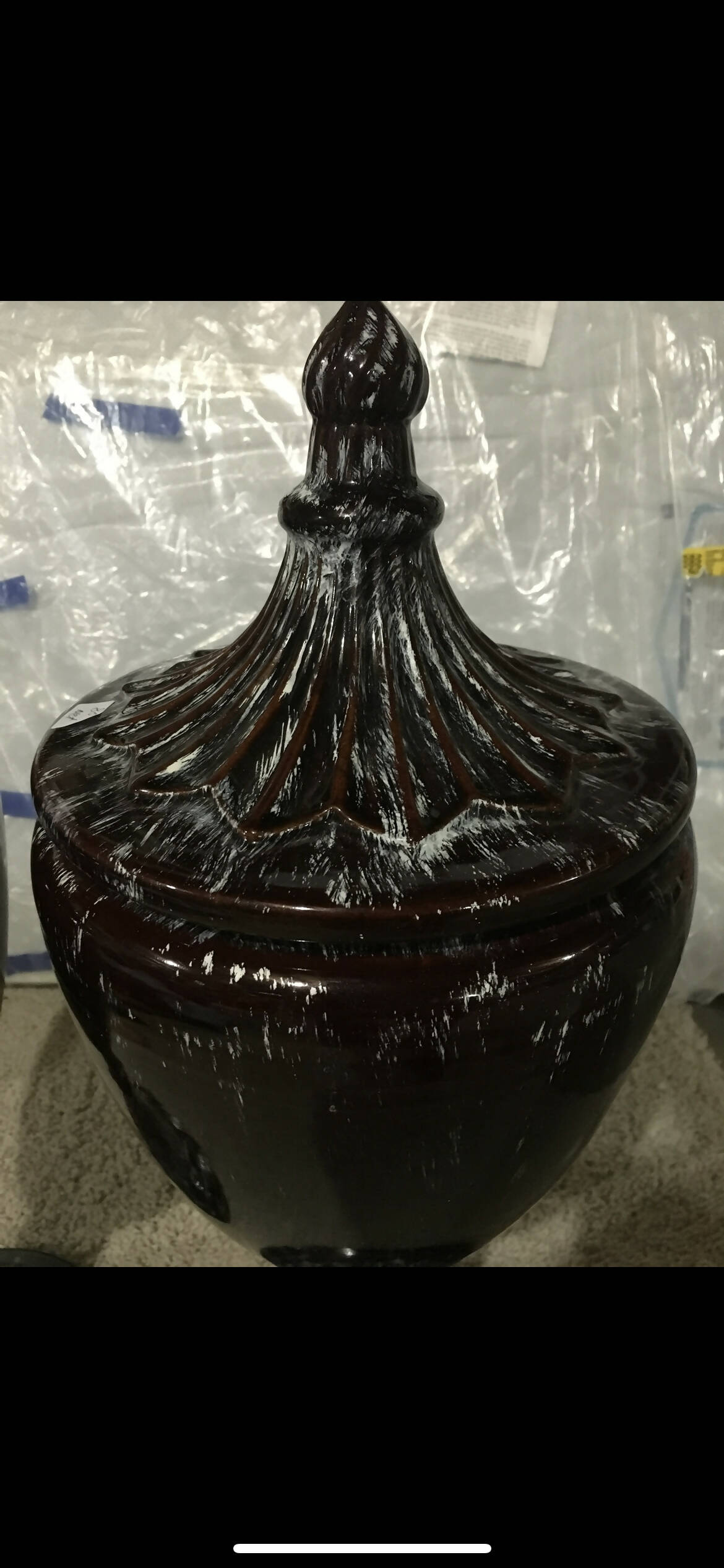 Vases (pr) with lids